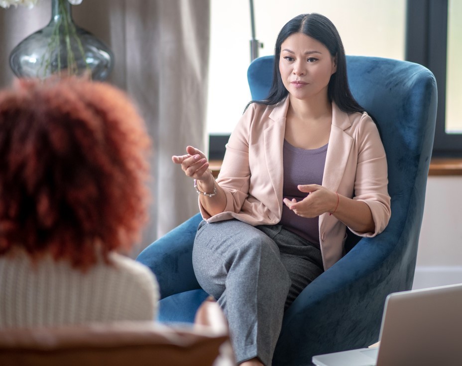 Female clinician counseling client - Clinical and Quality Measures Toolkit for Behavioral Providers