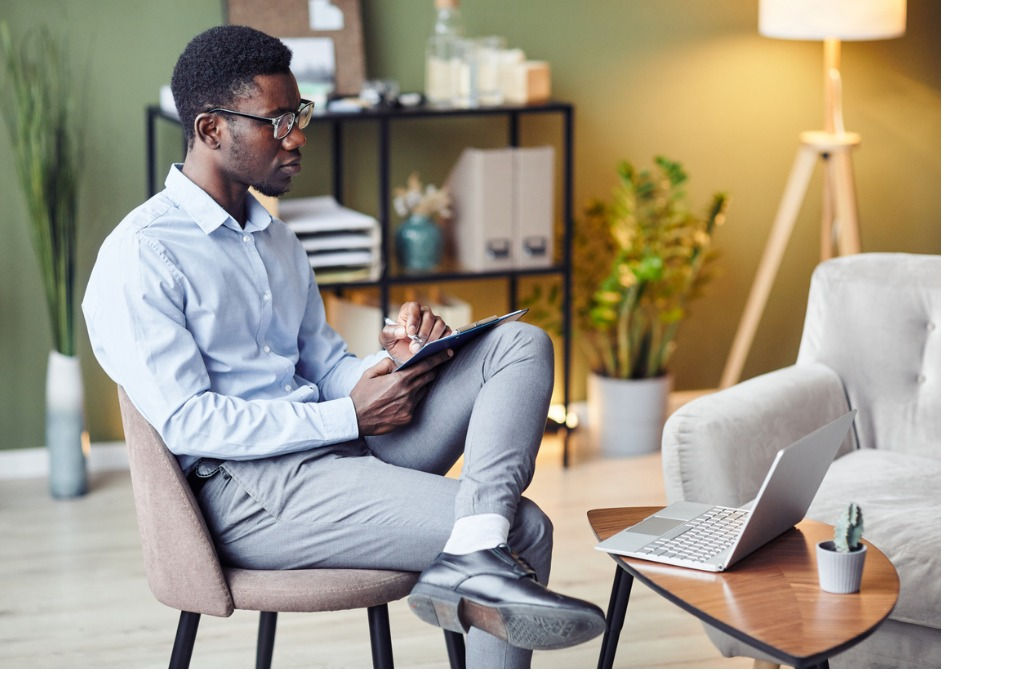 Therapist providing online session